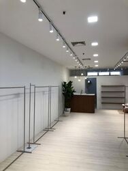 North Bridge Centre (D7), Retail #563991331
